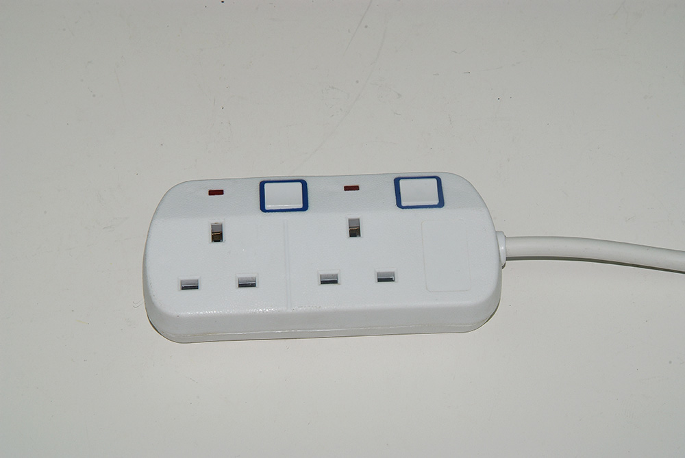 Universal 3 Way/4 Way/5 Way 3 Meter Extension Socket Cord with Individual Switch And Indicator
