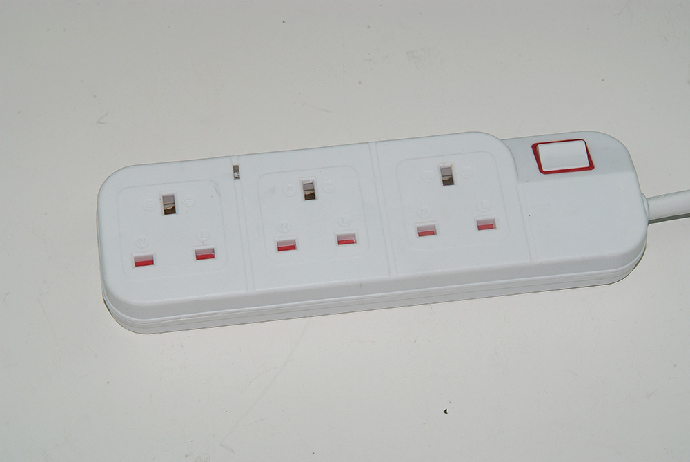 6 way UK Electric Extension Power Strip with surge protector